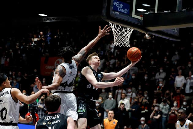 24.03.2022, easyCredit Basketball Bundesliga, BBL, Saison 2021 2022, Herren, Chemnitz Niners - Hamburg Towers Justus Hollatz, Hamburg Towers, Darion Atkins, Niners Chemnitz Chemnitz Messe Chemnitz Sachsen Germany