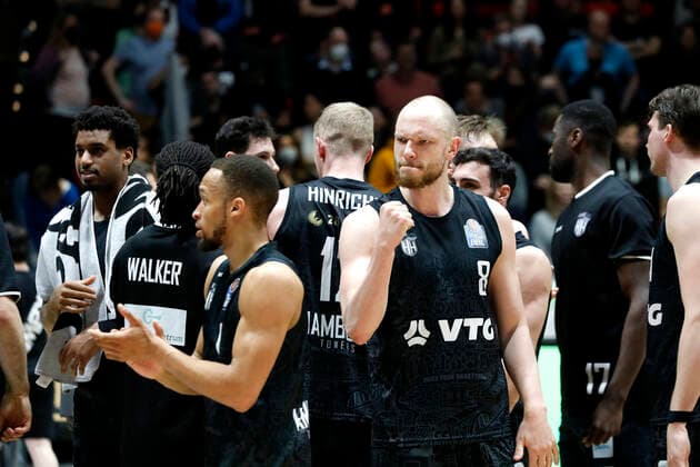 24.03.2022, easyCredit Basketball Bundesliga, BBL, Saison 2021 2022, Herren, Chemnitz Niners - Hamburg Towers Jubel von Robin Christen, Hamburg Towers Chemnitz Messe Chemnitz Sachsen Germany