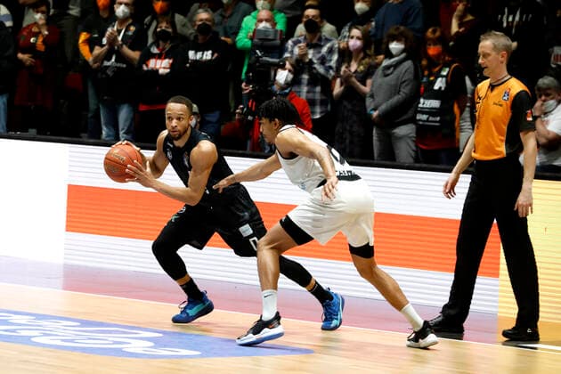 24.03.2022, easyCredit Basketball Bundesliga, BBL, Saison 2021 2022, Herren, Chemnitz Niners - Hamburg Towers Jaylon Brown, Hamburg Towers, Nelson Weidemann, Niners Chemnitz Chemnitz Messe Chemnitz Sachsen Germany