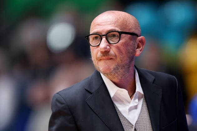 Fraport Skyliners - ratiopharm Ulm, easyCredit-BBL Head Coach Luca Dalmonte (Fraport Skyliners). Basketball-Spiel der easyCredit BBL zwischen den Fraport Skyliners und ratiopharm Ulm am 25. März 2022 in der Ballsporthalle in Frankfurt am Main., Frankfurt am Main Hessen Deutschland Ballsporthalle
