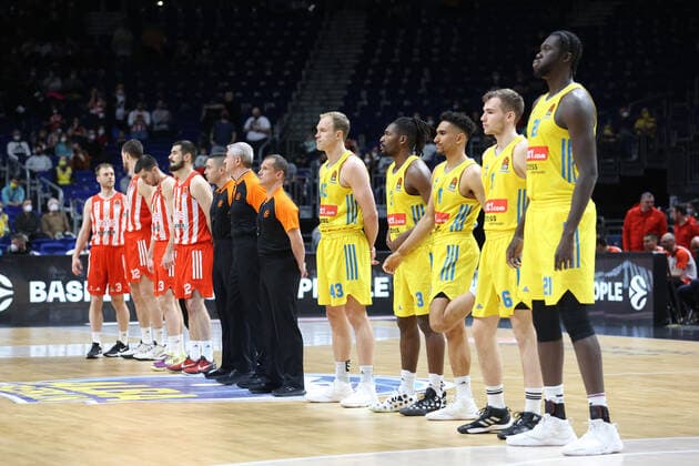 DEU, EuroLeague, ALBA vs. Belgrad, 25.03.2022, Mercedes-Benz-Arena, Berlin, DEU, EuroLeague, ALBA vs. Belgrad, im Bild beide Mannschaften Foto: Juergen Engler nordphoto GmbH