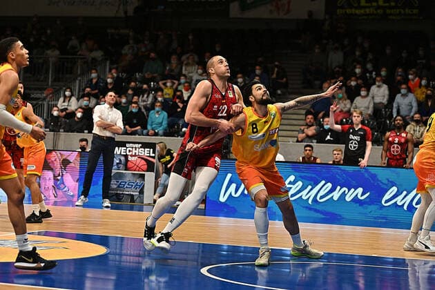 Phoenix Hagen vs Bayer Giants Leverkusen, Basketball, 2. Bundesliga ProA, 2021 2022 Saison, 31. Spieltag, 25.03.2022 Hagen