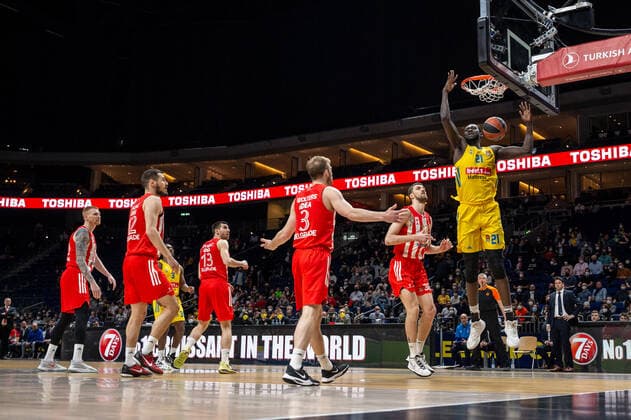 Basketball Berlin 25.03.2022 Saison 2021 2022 Euroleague Regular Season Alba Berlin - Crvena zvezda mts Belgrad Christ Koumadje (Alba Berlin, No.21)