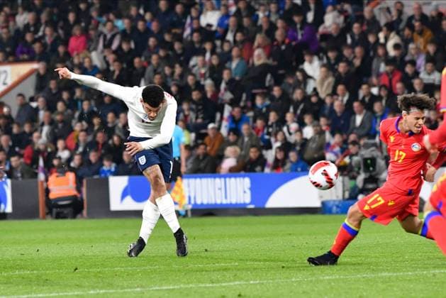 England v Andorra U21, U 21 UEFA EUROPEAN CHAMPIONSHIPS 25 03 2022. 2023 Qualifier Morgan Gibbs-White of England shoots at goal during the 2023 U21 UEFA EUROPEAN CHAMPIONSHIPS QUALIFICATION match between England and Andorra at the Vitality Stadium, Bournemouth, England on 25 March 2022. Bournemouth Vitality Stadium Dorset England Editorial use only , Copyright: xGrahamxHuntx PSI-14935-0034
