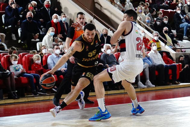 Mike James (AS Monaco) - Simone Fontecchio (Vitoria Gasteiz) BASKETBALL : Monaco vs Vitoria Gasteiz - Euroleague - Monaco - 25 03 2022 NorbertScanella Panoramic 