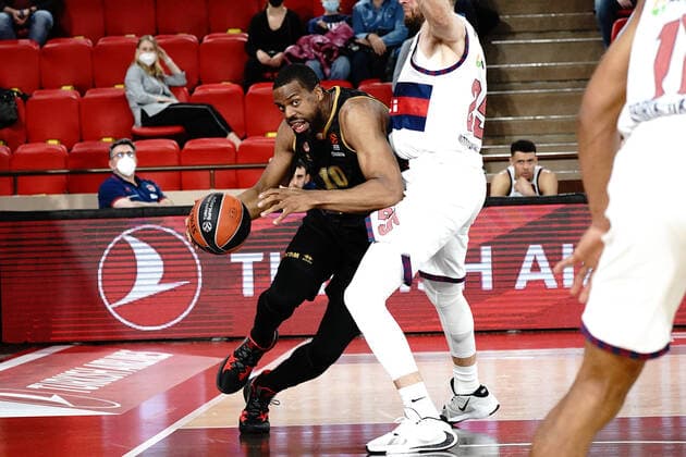Will Thomas (AS Monaco) - Alec Peters (Vitoria Gasteiz) BASKETBALL : Monaco vs Vitoria Gasteiz - Euroleague - Monaco - 25 03 2022 NorbertScanella Panoramic 