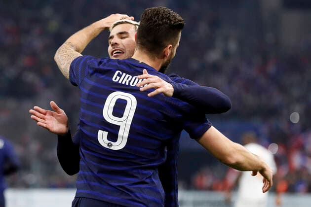 Giroud olivier France Hernandez theo France FOOTBALL : France vs Cote d Ivoire - seniors - match amical - Marseille - 25 03 2022 StephanePillaud Panoramic 