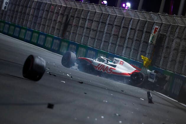 Crash, SCHUMACHER Mick (ger), Haas F1 Team VF-22 Ferrari, portrait during the Formula 1 STC Saudi Arabian Grand Prix 2022, 2nd round of the 2022 FIA Formula One World Championship, WM, Weltmeisterschaft on the Jeddah Corniche Circuit, from March 25 to 27, 2022 in Jeddah, Saudi Arabia - F1 - SAUDI ARABIAN GRAND PRIX 2022 DPPI Panoramic  00122006__V2_2155.JPG_