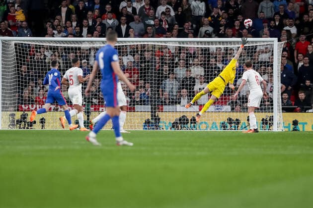 LONDON, ENGLAND - MARCH 26: during the International Friendly, Länderspiel, Nationalmannschaft match between England and Switzerland at Wembley Stadium on March 26, 2022 in London, United Kingdom. goalkeeper Jonas Omlin of Switzerland in action. Left to right: Phil Foden of England, Manuel Akanji of Switzerland, Conor Coady of England, goalkeeper Jonas Omlin of Switzerland, Fabian Frei of Switzerland London Wembley Stadium England United Kingdom Copyright: xJustPictures.chx xRichardxCallisx