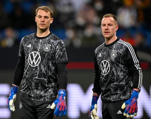 Aufwaermen Training Torwart Manuel Neuer GER Torwart Marc-Andre ter Stegen GER (rechts) Laenderspiel Deutschland GER vs Israel ISR 26.03.2022 DFL REGULATIONS PROHIBIT ANY USE OF PHOTOGRAPHS AS IMAGE SEQUENCES AND OR QUASI-VIDEO Deutschland GER vs Israel ISR