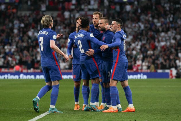 Luke Shaw of England score3s to make it 1-1 and celebrates during the Alzheimers Society International Friendly, Länderspiel, Nationalmannschaft match between England and Switzerland at Wembley Stadium, London, England on 26 March 2022. Copyright: xKenxSparksx 31490017