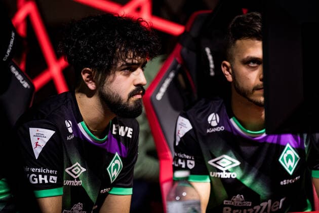 bevestor Virtual Bundesliga Club Championship Finals; 26.03.2022 Ali Predatorfifa Oskoui Rad (Werder Bremen), Fabio FIFABIO97 Sabbagh (Werder Bremen) bevestor Virtual Bundesliga Club Championship Finals Tag 1; Strassenkickerbase, Koeln DFL REGULATIONS PROHIBIT ANY USE OF PHOTOGRAPHS AS IMAGE SEQUENCES AND OR QUASI-VIDEO.