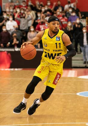 26.03.2022, xsltx, Basketball BBL Bundesliga, Giessen 46ers - EWE Baskets Oldenburg emspor, v.l. Phil Pressey - Guard (EWE Baskets Oldenburg) (DFL DFB REGULATIONS PROHIBIT ANY USE OF PHOTOGRAPHS as IMAGE SEQUENCES and or QUASI-VIDEO) Giessen