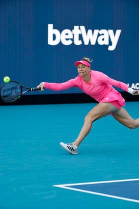 March 26, 2022, Miami Gardens, Florida, United States Of America: MIAMI GARDENS, FLORIDA - MARCH 26: Danielle Collins of United States defeats Vera Zvonareva of Russia serves on day 6 of the 2022 Miami Open at Hard Rock Stadium on March 26, 2022 in Miami Gardens, Florida....People: Vera Zvonareva Miami Gardens United States Of America - ZUMAs214 20220326_zda_s214_031 Copyright: xSMGx