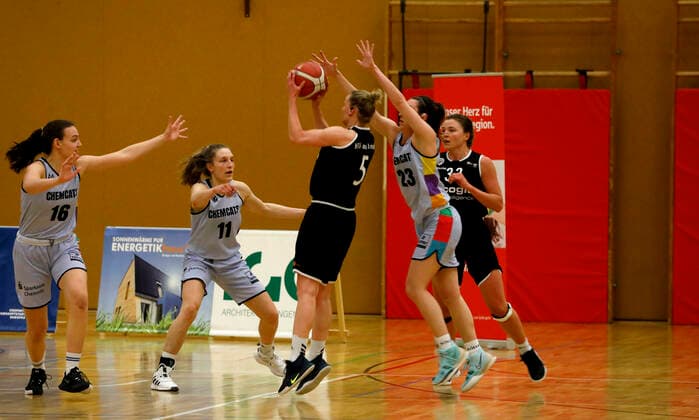 26.03.2022, 2. Toyota Damen Basketball Bundesliga Nord, DBBL, Saison 2021 2022, Damen, Playoffs, Viertelfinale, Chemcats Chemnitz - Falcons Bad Homburg Franziska Worthmann, Falcons Bad Homburg Chemnitz Sporthalle am Schlossteich Sachsen Germany