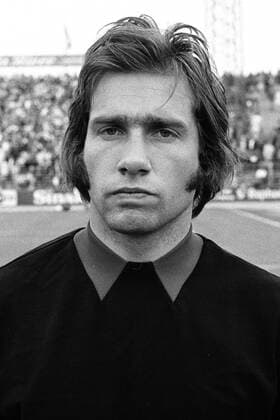 Aus 1. BL Eintracht Braunschweig - Hannover 96 0:4. Im Foto: Bernd Helmschrot, TW bei Hannover 96 - hier am 08.05.1971. *** From 1 BL Eintracht Braunschweig Hannover 96 0 4 In the photo Bernd Helmschrot, TW at Hannover 96 here on 08 05 1971