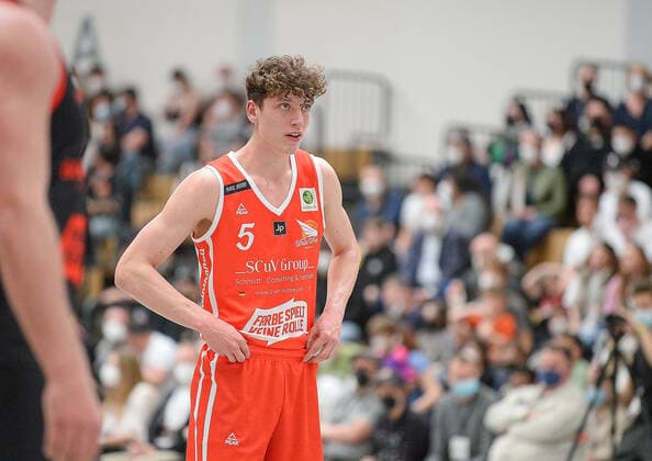 26.03.2022, xmgx, Basketball 2.Bundesliga Pro B, White Wings Hanau - Gießen 46ers Rackelos v.l. Niklas Krause (Hanau) Hanau Hessen Deutschland (DEU)
