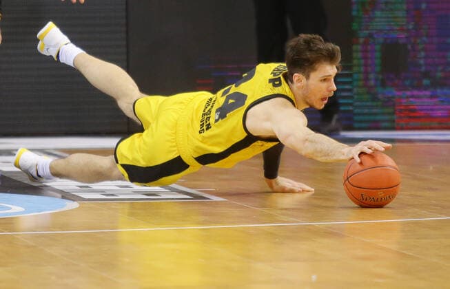 Ludwigsburg , Basketball easycredit BBL Bundesliga . MHP Riesen Ludwigsburg vs. Basketball Löwen Braunschweig , Ethan Happ ( Riesen )