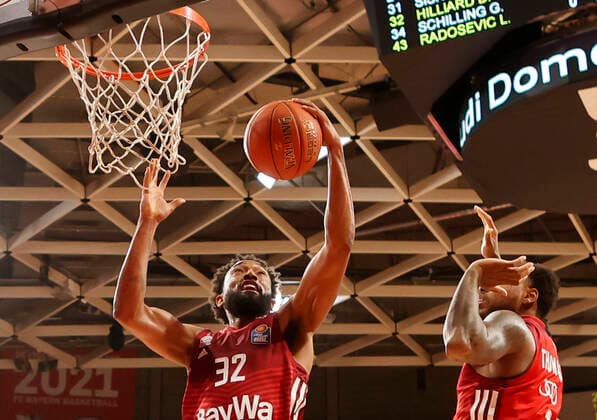 27.03.2022, BBL, FC Bayern Basketball vs Hakro Merlins Crailsheim, Audi Dome, Muenchen, Basketball, im Bild: Daran Hilliard (FCB Basketball), Deshaun Thomas (FCB Basketball)