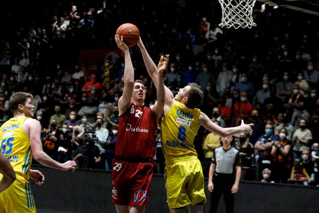 27.03.2022, easyCredit Basketball Bundesliga, BBL, Saison 2021 2022, Herren, Chemnitz Niners - Alba Berlin Mindaugas Susinskas, Niners Chemnitz, Malte Delow, Alba Berlin Chemnitz Messe Chemnitz Sachsen Germany