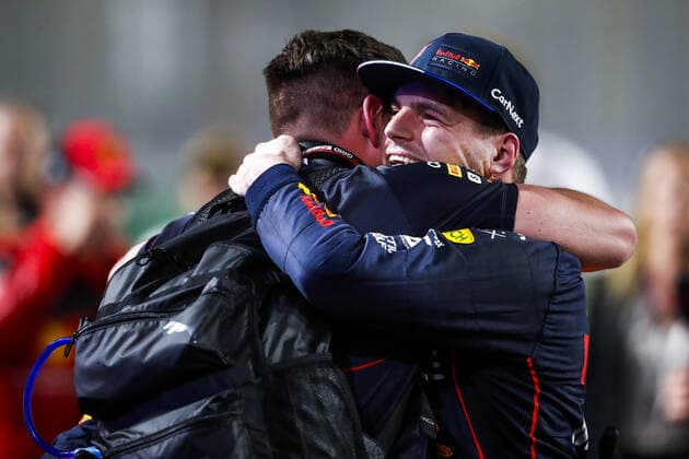 VERSTAPPEN Max (ned), Red Bull Racing RB18 celebrating his win during the Formula 1 STC Saudi Arabian Grand Prix 2022, 2nd round of the 2022 FIA Formula One World Championship, WM, Weltmeisterschaft on the Jeddah Corniche Circuit, from March 25 to 27, 2022 in Jeddah, Saudi Arabia - F1 - SAUDI ARABIAN GRAND PRIX 2022 - RACE DPPI Panoramic  00122007__V2_4825.JPG_