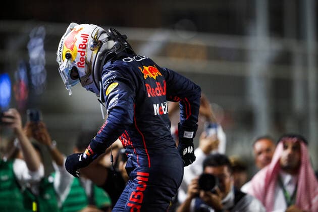 VERSTAPPEN Max (ned), Red Bull Racing RB18 celebrating his win during the Formula 1 STC Saudi Arabian Grand Prix 2022, 2nd round of the 2022 FIA Formula One World Championship, WM, Weltmeisterschaft on the Jeddah Corniche Circuit, from March 25 to 27, 2022 in Jeddah, Saudi Arabia - F1 - SAUDI ARABIAN GRAND PRIX 2022 - RACE DPPI Panoramic  00122007__V2_4760.JPG_