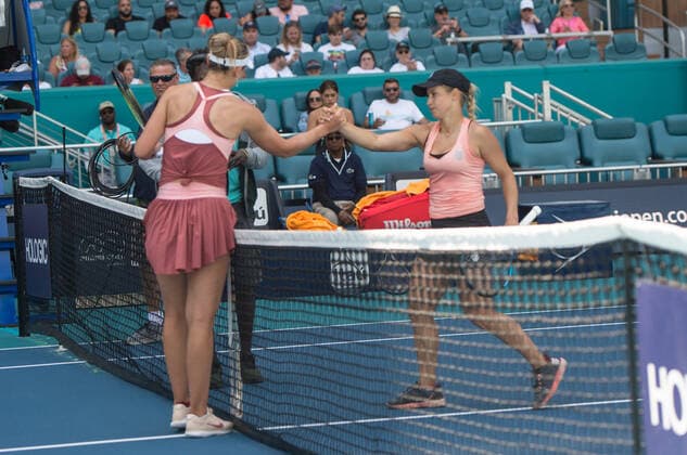 Paula Badosa (ESP) defeated Yulia Putintseva (KAZ) 6-3, 6-2, at the Miami Open being played at Hard Rock Stadium in Miami Gardens, Florida on March 27, 2022: Ã‚ Tennisclix CSM Miami Gardens USA - ZUMAc04_ 20220327_zaf_c04_047 Copyright: xKarlaxKinnex
