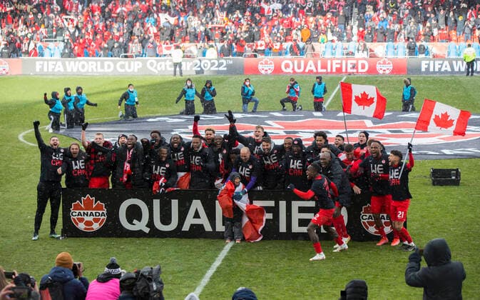 (220328) -- TORONTO, March 28, 2022 -- Players of Canada celebrate victory after the FIFA World Cup, WM, Weltmeisterschaft, Fussball CONCACAF qualifiers match between Canada and Jamaica in Toronto, Canada, on March 27, 2022. (Photo by Zou Zheng Xinhua) (SP)CANADA-TORONTO-SOCCER-FIFA WORLD CUP QUALIFICATION-CANADA VS JAMAICA LinxWei 