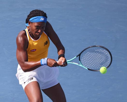 March 27, 2022, Miami Gardens, Florida, United States Of America: MIAMI GARDENS, FLORIDA - MARCH 27: Coco Gauff of the USA defeats Shuai Zhang of China during day 7 of the Miami Open at Hard Rock Stadium on March 27, 2022 in Miami Gardens, Florida. ...People: Coco Gauff Miami Gardens United States Of America - ZUMAs214 20220327_zda_s214_168 Copyright: xSMGx