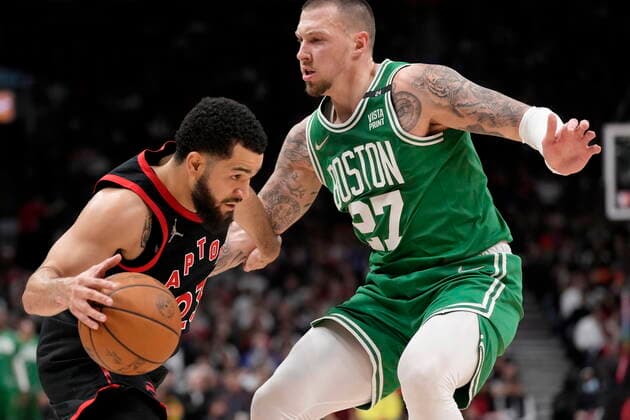 March 28, 2022, Toronto, ON, CANADA: Toronto Raptors guard Fred VanVleet (23) looks for a way around Boston Celtics centre Daniel Theis (27) during second half NBA, Basketball Herren, USA basketball action in Toronto, Monday, March 28, 2022. Celtics at Raptors NBA  - ZUMAc35_ 20220328_zaf_c35_077 Copyright: xFrankxGunnx