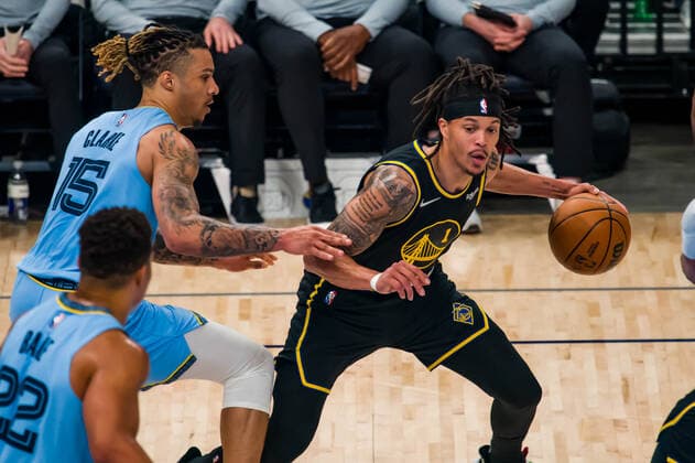 Warriors Shooting Guard Damion Lee (1) during a NBA, Basketball Herren, USA game between Memphis Grizzlies and Golden State Warriors at FedEx Forum in Memphis, Tennessee, USA, 28 March 2022. Golden State Warriors at Memphis Grizzlies !ACHTUNG: NUR REDAKTIONELLE NUTZUNG!  Copyright: xMatthewxA.xSmithx AME7042 20220329-a7b9280215f3b5d856fe54bfe2cd1d2280e70221