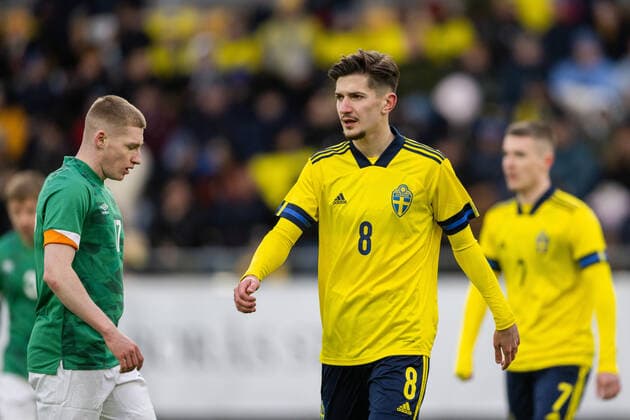 220329 Armin Gigovic of Sweden during the UEFA European Under-21 Qualifier football match between Sweden and Ireland on March 29, 2022 in Boras. Photo: Mathias Bergeld BILDBYRAN kod MB MB0362 fotboll football soccer fotball em-kval kval uefa european under-21 qualifier U21, U 21 qualifier qualifying round qualification sverige sweden irland ireland bbeng depp Copyright: MATHIASxBERGELD BB220329MB021