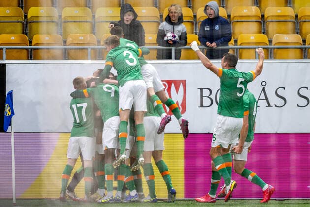 220329 Players of Ireland celebrate the 0-2 goal during the UEFA European Under-21 Qualifier football match between Sweden and Ireland on March 29, 2022 in Boras. Photo: Jörgen Jarnberger BILDBYRAN COP 112 MB0362 fotboll football soccer fotball em-kval kval uefa european under-21 qualifier U21, U 21 qualifier qualifying round qualification sverige sweden irland ireland bbeng jubel Copyright: JÖRGENxJARNBERGER BB220329JJ028