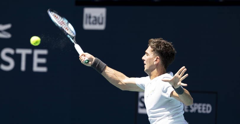 Tennis, ATP-Turnier in Miami Thanasi Kokkinakis from Australia returns a forehand shot to Alexander Zverev from Germany at the Miami Open in the Hard Rock Stadium in Miami Gardens, Florida, on Tuesday, March 29, 2022. Zverev defeated Kokkinakis 6-4, 6-4.  MIA20220329110 GARYxIxROTHSTEIN