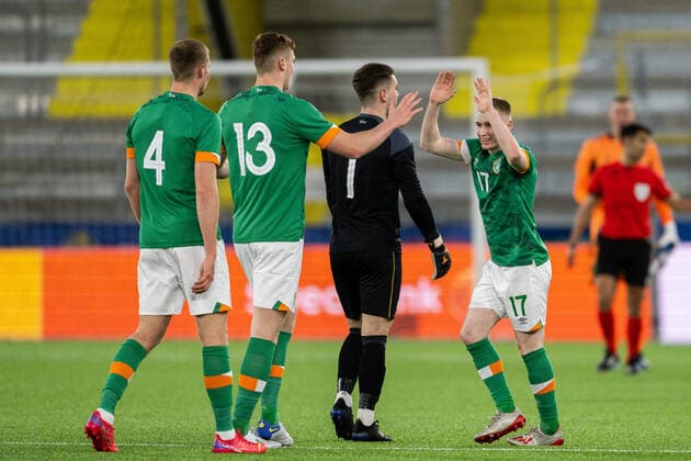220329 Ross Tierney of Ireland celebrates after the UEFA European Under-21 Qualifier football match between Sweden and Ireland on March 29, 2022 in Boras. Photo: Mathias Bergeld BILDBYRAN kod MB MB0362 fotboll football soccer fotball em-kval kval uefa european under-21 qualifier U21, U 21 qualifier qualifying round qualification sverige sweden irland ireland bbeng jubel Copyright: MATHIASxBERGELD BB220329MB036