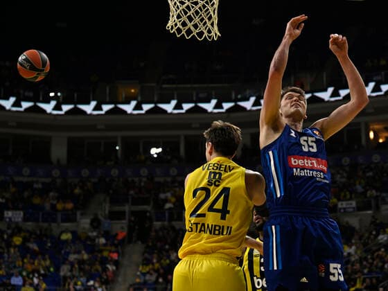 Jan Vesely (24) of Fenerbahce Beko Istanbul and Ben Lammers of Alba Berlin in action during the Turkish Airlines EuroLeague Regular Season Round 21 match between Fenerbahce Beko Istanbul and Alba Berlin at Ulker Sports Arena in Istanbul, Turkey , on March 29, 2022 