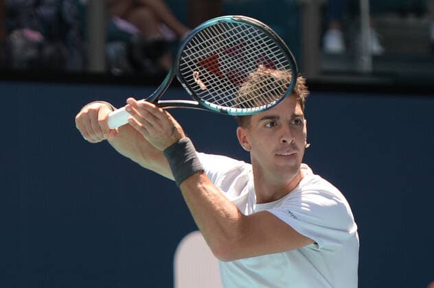 Tennis, ATP-Turnier in Miami Thanasi Kokkinakis (AUS) is defeated by Alexander Zverev (GER) 4-6, 4-6, at the Miami Open being played at Hard Rock Stadium in Miami Gardens, Florida on March 29, 2022: Ã‚ Tennisclix CSM Miami Gardens USA - ZUMAc04_ 20220329_zaf_c04_015 Copyright: xKarlaxKinnex