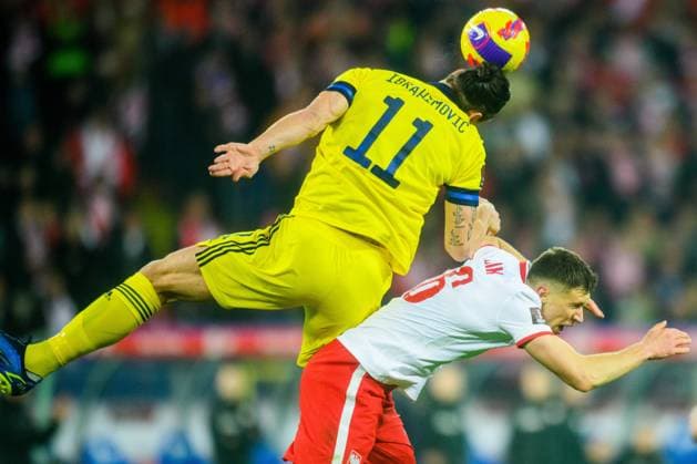 220329 Zlatan Ibrahimovic of Sweden and Krystian Bielik of Poland during the FIFA World Cup, WM, Weltmeisterschaft, Fussball Qualifier play-off final between Poland and Sweden on March 29, 2022 in Katowice. Photo: Ludvig Thunman BILDBYRAN kod LT JM0300 bbeng fotboll football soccer fotball vm-kval kval fifa world cup qualifier landskamp play-off playoff sverige sweden sverige a polen poland Copyright: LUDVIGxTHUNMAN BB220329LT145