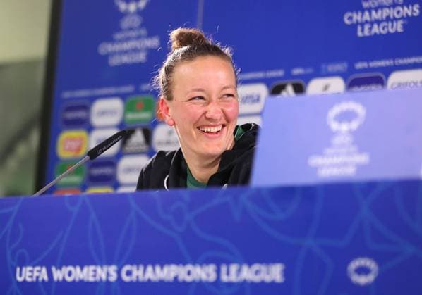 VfL vs. Arsenal, CL Frauen, Vorberichte Wolfsburg, 30.03.2022, FUßBALL - VfL Wolfsburg vs. Arsenal Woman FC, Champions League Frauen, Viertelfinale, Saison 2021 22. Pressekonferenz mit Torfrau Almuth Schult (VfL Wolfsburg) Wolfsburg