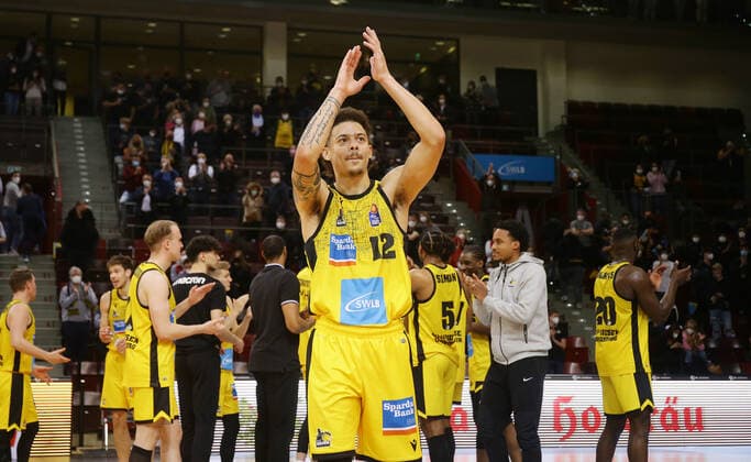 Ludwigsburg , Basketball easycredit BBL Bundesliga . MHP Riesen Ludwigsburg vs. SYNTAINICS MBC , Jonah Radebaugh ( Riesen )