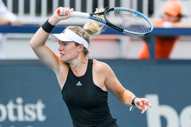 March 30, 2022, Miami Gardens, Florida, United States: Caty McNally (USA) returns a shot during women s doubles at the Miami Open presented by Itau at Hard Rock Stadium in Miami Gardens, Florida. Miami Gardens United States - ZUMAw109 20220330_zap_w109_015 Copyright: xDebbyxWongx