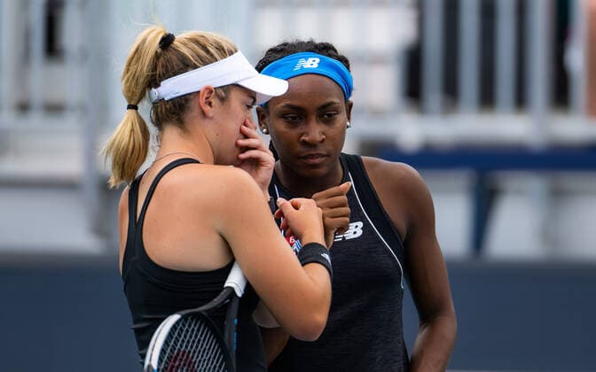 March 30, 2022, MIAMI, FLORIDA, UNITED STATES: Cori Gauff of the United States & Catherine McNally of the United States during the doubles quarter-final of the 2022 Miami Open WTA, Tennis Damen 1000 tennis tournament MIAMI UNITED STATES - ZUMAa181 20220330_zaa_a181_045 Copyright: xRobxPrangex
