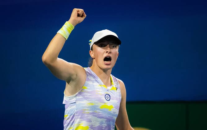 March 30, 2022, MIAMI, FLORIDA, UNITED STATES: Iga Swiatek of Poland in action during the quarter-final of the 2022 Miami Open WTA, Tennis Damen 1000 tennis tournament against Petra Kvitova of the Czech Republic MIAMI UNITED STATES - ZUMAa181 20220330_zaa_a181_076 Copyright: xRobxPrangex