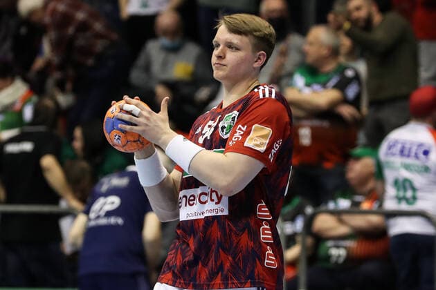 Justus Fischer (TSV Hannover-Burgdorf,54) - Handball Bundesliga Saison 2021-2022 SC Magdeburg vs. TSV Hannover-Burgdorf in der GETEC Arena in Magdeburg - Einzelbild,Aktion,Mann,Männer,Handball,Deutschland,31.03.2022