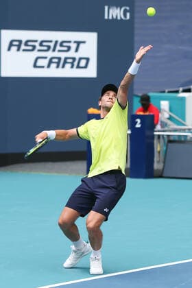 April 1, 2022, Miami Gardens, Florida, United States: Casper Ruud (NOR) serves during the men s singles semifinals at the Miami Open presented by Itau at Hard Rock Stadium in Miami Gardens, Florida. Miami Gardens United States - ZUMAw109 20220401_zap_w109_014 Copyright: xDebbyxWongx