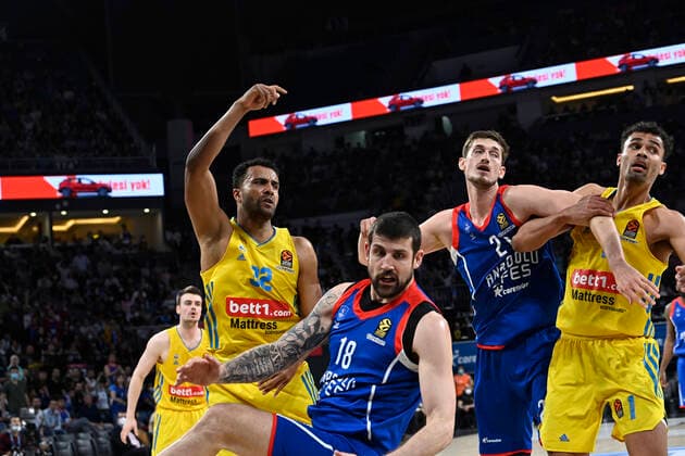 Adrien Moerman (18) , Tibor Pleiss (21) of Anadolu Efes Istanbul and Maodo Lo (1) , Johannes Thiemann (32) of Alba Berlin during the Turkish Airlines EuroLeague Regular Season Round 33 match between Anadolu Efes Istanbul and Alba Berlin at Sinan Erdem Sports Arena in Istanbul, Turkey , on April 01, 2022 