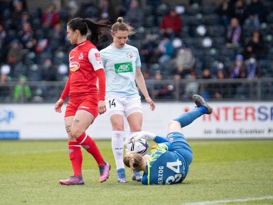 Elvira Herzog (34 FC Köln) in Aktion beim Flyeralarm Frauen- Bundesligaspiel 1. FFC Turbine Potsdam - 1. FC Köln am 02.04.2022. Potsdam Karl-Liebnkecht-Stadion Brandenburg Deutschland