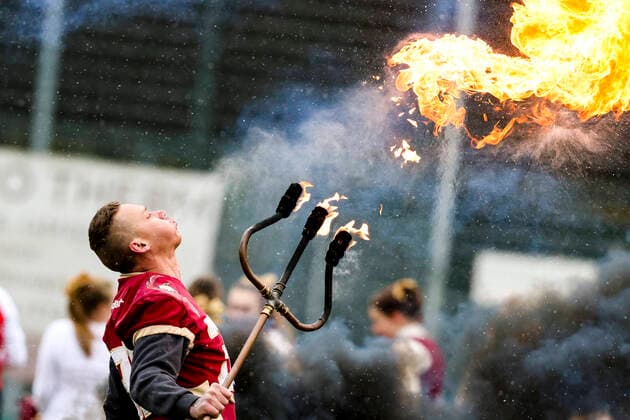 Sport Themen der Woche KW13 AMERICAN FOOTBALL - AFL, Patriots vs Raiders TELFS,AUSTRIA,02.APR.22 - AMERICAN FOOTBALL - AFL, Austrian Football League, AFC Telfs Patriot vs Raiders Tirol. Image shows a showact.  GEPAxpictures xPatrickxSteiner