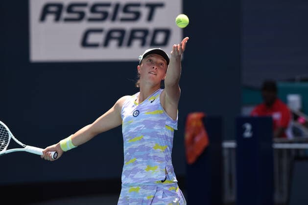 MIAMI GARDENS, FL - APRIL 2: Iga Swiatek of Poland during the Women™s finals match for the Miami Open on April 02, 2022, at Hard Rock Stadium in Miami Gardens, Florida. (Photo by Michele Eve Sandberg Icon Sportswire) TENNIS: APR 02 Miami Open Icon220402762