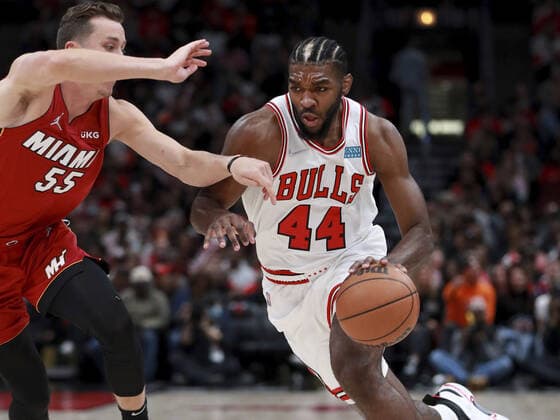April 2, 2022: The Chicago Bulls Patrick Williams (44) drives against the Miami Heat s Duncan Robinson (55) in the first half at the United Center on Saturday, April 2, 2022, in Chicago. The Heat won, 127-109. - ZUMAm67_ 0154392464st Copyright: xChrisxSwedax